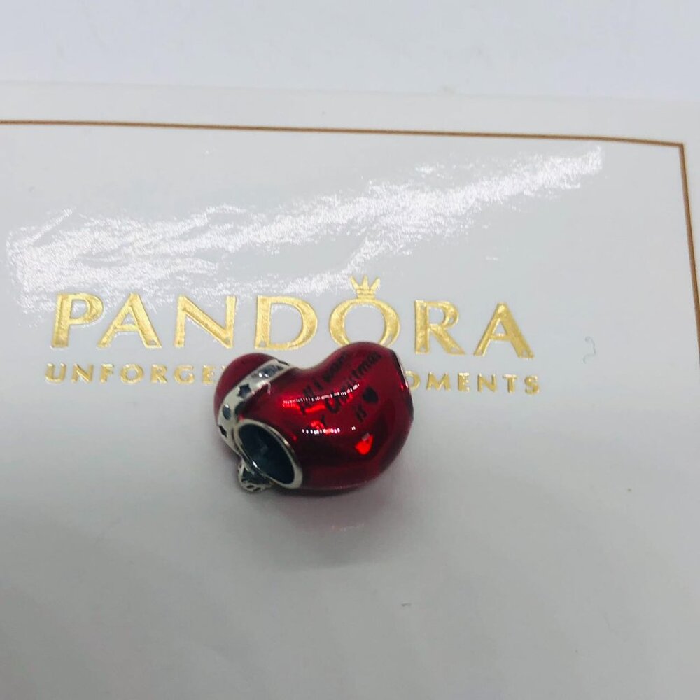 ✨🔥Pandora Metallic Red Christmas Heart Charm